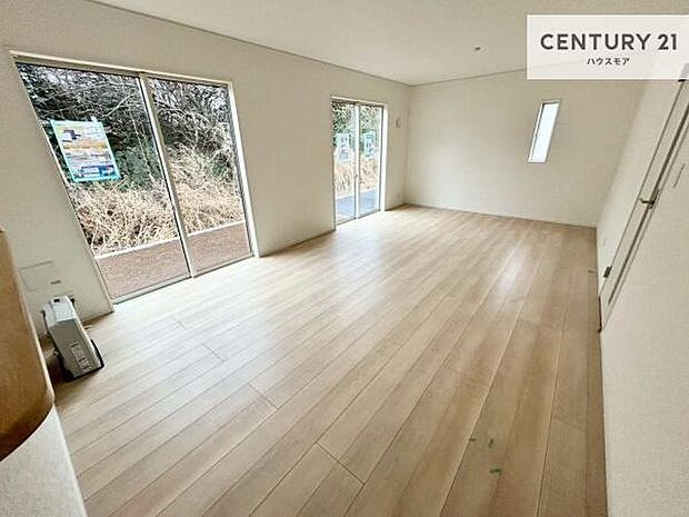 広々ダイニングスペース!ゆったりお食事。笑い声響く楽しい時間が過ごせます。日々の疲れも癒されます!