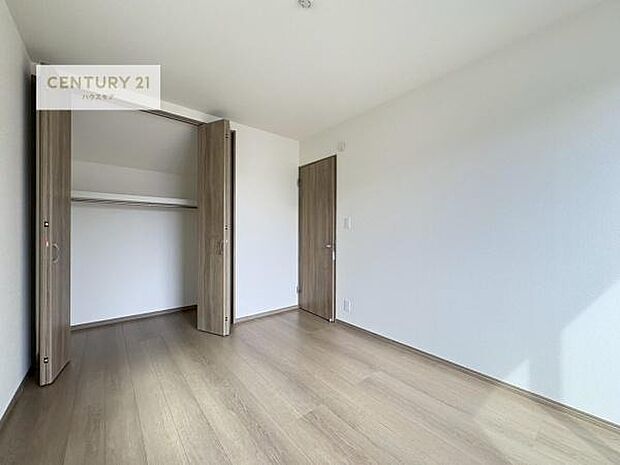 豊富な収納スペースで、住空間すっきり。生活感を抑え、美しい空間を保てる収納充実の住まいです。