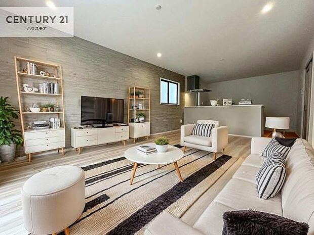 家具はCGパースです。開放感のある広々LDK!ソファーやダイニングテーブルを置いても窮屈にならないので快適に過ごせます!コミュニケーションが取りやすいリビングです!