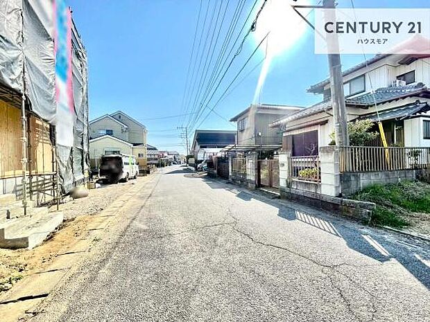 前面道路5.99m×6m車庫入れが苦手な方も安心ですね。