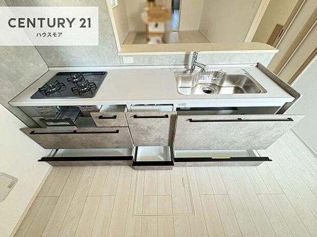 収納スペースが豊富で、調理スペースがスッキリと片付きひろ~く活用できます!快適に作業ができます!毎日の料理が捗ります!