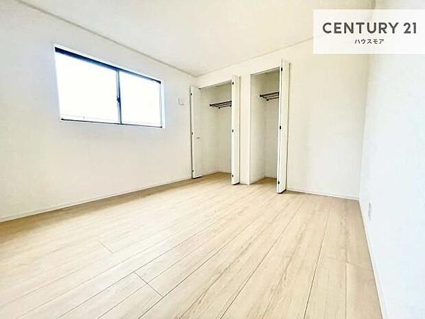 シンプルにデザインされているため、家具を選びません!お気に入りの家具を置いてくつろげる空間を作ることができます。