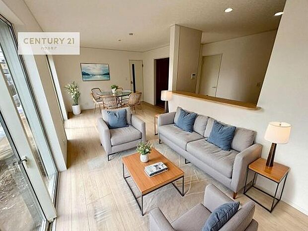 家具はCGパースです。広々ダイニングスペース!ゆったりお食事。笑い声響く楽しい時間が過ごせます。日々の疲れも癒されます!