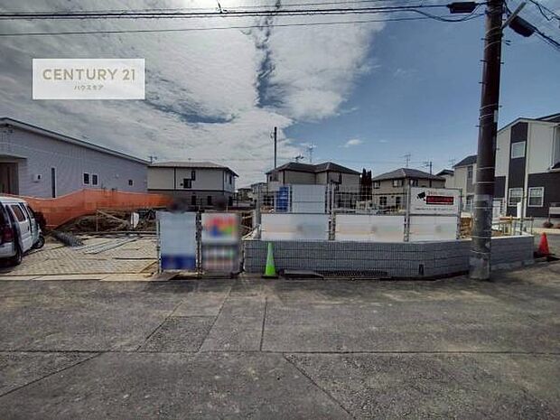 全2棟のキレイな街並み。是非1度ご内見ください。物件探しのご条件・ご要望・ご質問など、不動産に関することならどのようなことでも誠心誠意対応させて頂きます。