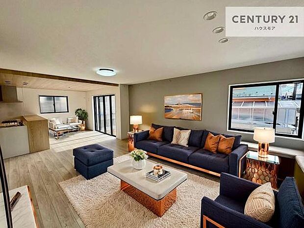 家具はCGパースです。心地良いリビングは家族が自然と集まります。家族団欒の時間が増えそうです。ご家族と、より一層充実した時間を過ごせそうですね。明るく開放的な空間です。【現地販売会開催中】