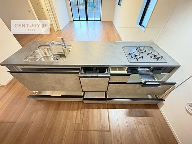 収納スペースが豊富で、調理スペースがスッキリと片付きひろ~く活用できます!快適に作業ができます!毎日の料理が捗ります!