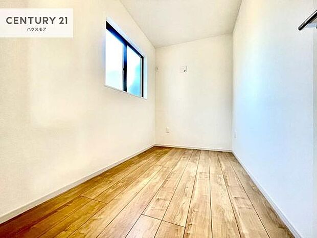 シンプルにデザインされているため、家具を選びません!お気に入りの家具を置いてくつろげる空間を作ることができます。