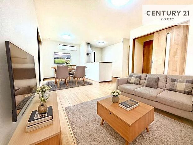 家具はCGパースです。大切な家族が集まるからこそLDKにはこだわりたい。子供たちが元気に笑いながら走り回っている姿を見た時が「広い家にして良かった」と思う瞬間です。