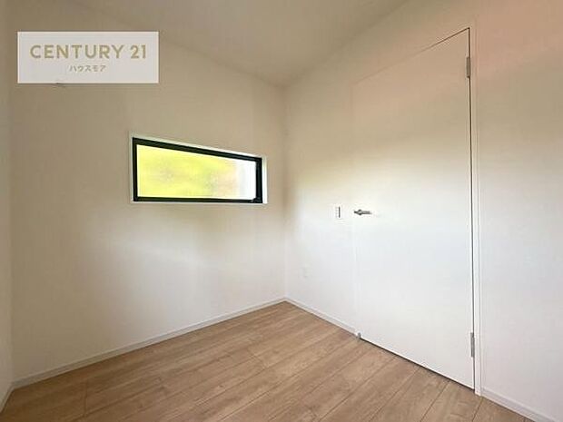 シンプルにデザインされているため、家具を選びません!お気に入りの家具を置いてくつろげる空間を作ることができます。