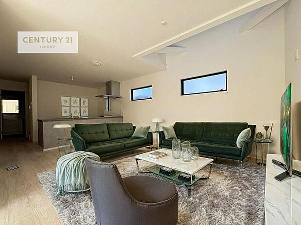 家具はCGパースです。開放感のある広々LDK!ソファーやダイニングテーブルを置いても窮屈にならないので快適に過ごせます!コミュニケーションが取りやすいリビングです!