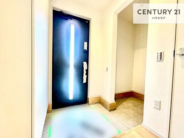 玄関土間収納付き!収納スペースなのでベビーカーやアウトドアの道具がスッキリしまえます!取り出しもラクラク!整理整頓がしやすい!