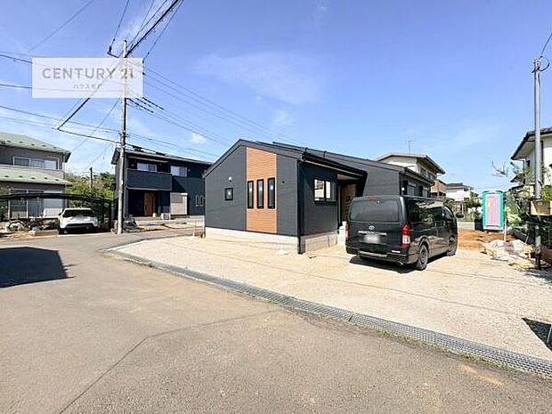カースペース付きなのでマイカーをお持ちの方も安心ですね!ぜひ現地にてお確かめくださいませ!