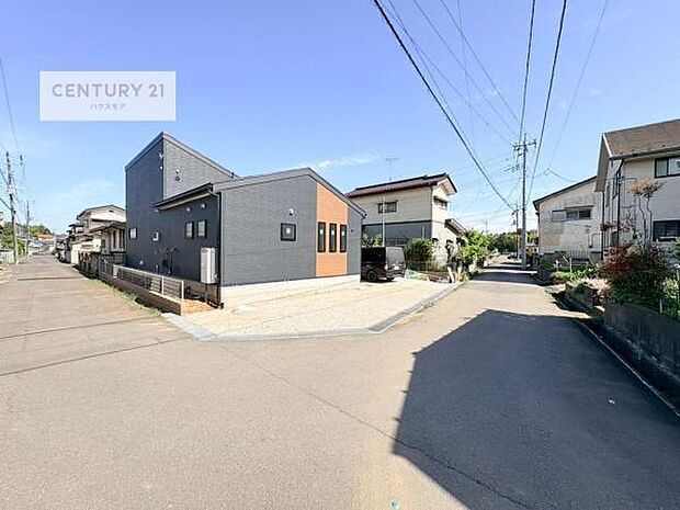 前面道路は4.5m×4m!陽当り良好な立地です。