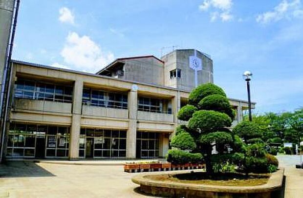 守谷市立御所ケ丘中学校まで1800m