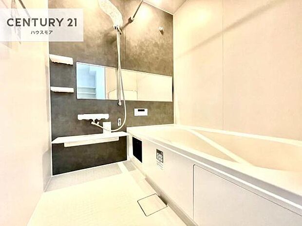 1日の疲れをしっかりと癒してくれる浴室です。おうちの素敵なリラクゼーション場所です！