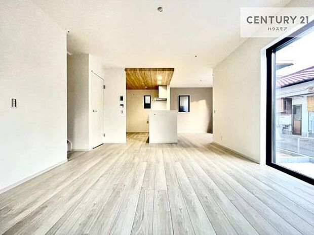 心地良いリビングは家族が自然と集まります。家族団欒の時間が増えそうです。ご家族と、より一層充実した時間を過ごせそうですね。