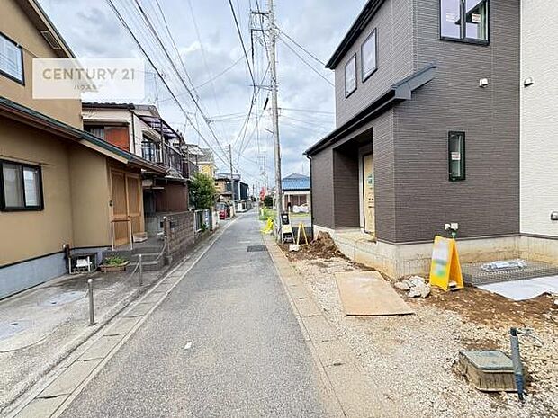 前面道路は4m!陽当り良好な立地です。