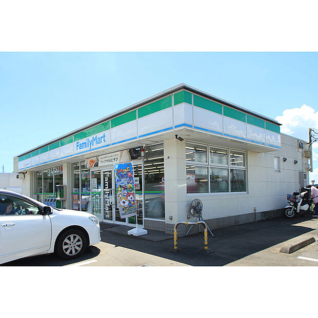 ファミリーマート土浦木田余西台店まで385m