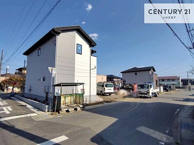 前面道路6m×6.6m車庫入れが苦手な方も安心ですね。