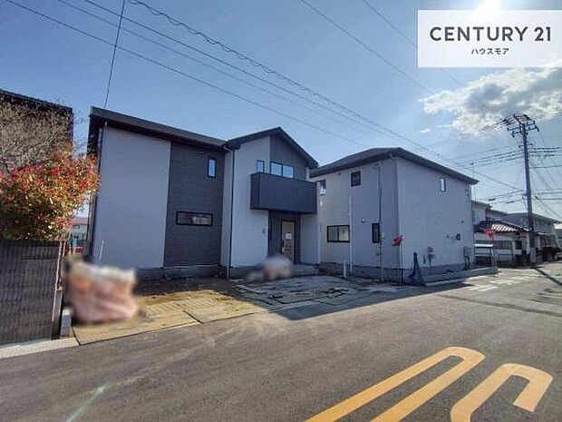 前面道路6ｍ車庫入れが苦手な方も安心ですね。