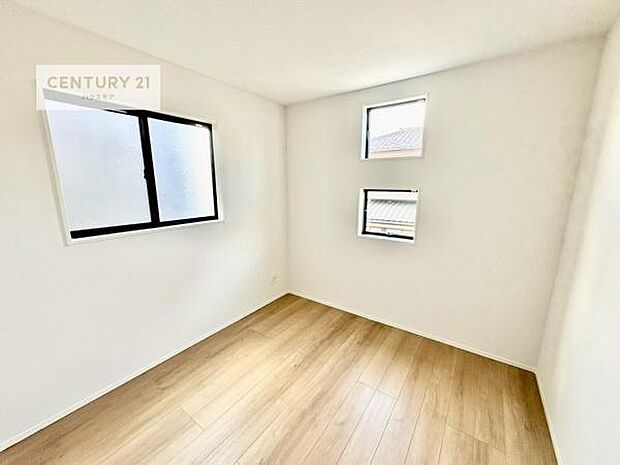 掃き出し窓がないお部屋は、お子様のお部屋としても安心です!