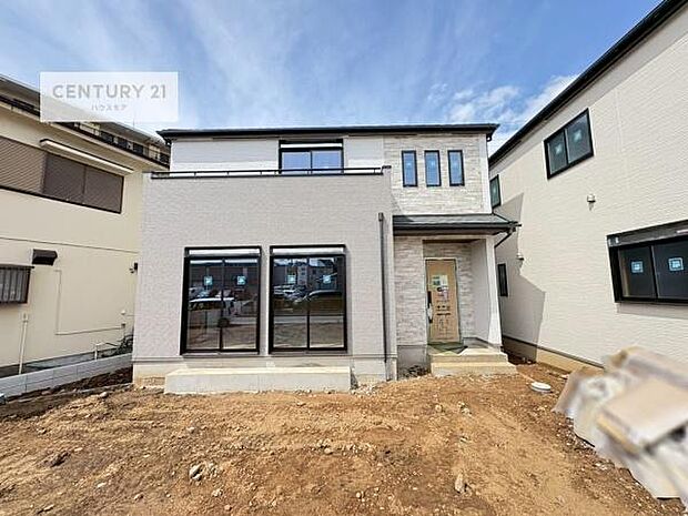 カースペース付きなのでマイカーをお持ちの方も安心ですね！ぜひ現地にてお確かめくださいませ！