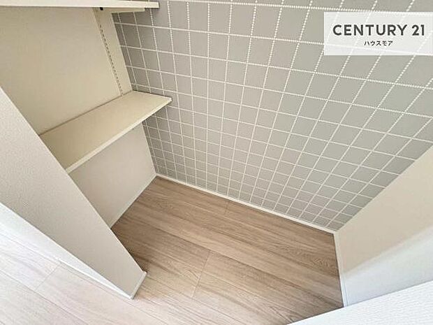 パントリー付き!お米や飲料水、食材のストックもスッキリ整頓することができます!是非現地でお確かめください。