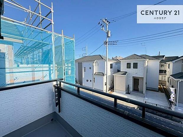 陽当たり良好なバルコニーです!晴れた日には青い空を見渡せる開放的な時間を楽しめます。