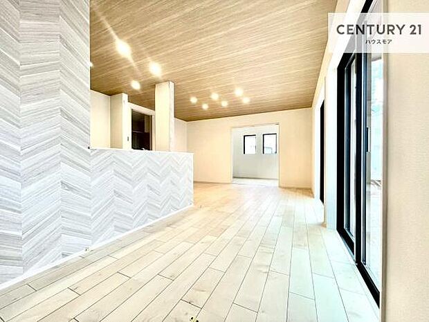 大切な家族が集まるからこそLDKにはこだわりたい。子供たちが元気に笑いながら走り回っている姿を見た時が「広い家にして良かった」と思う瞬間です。