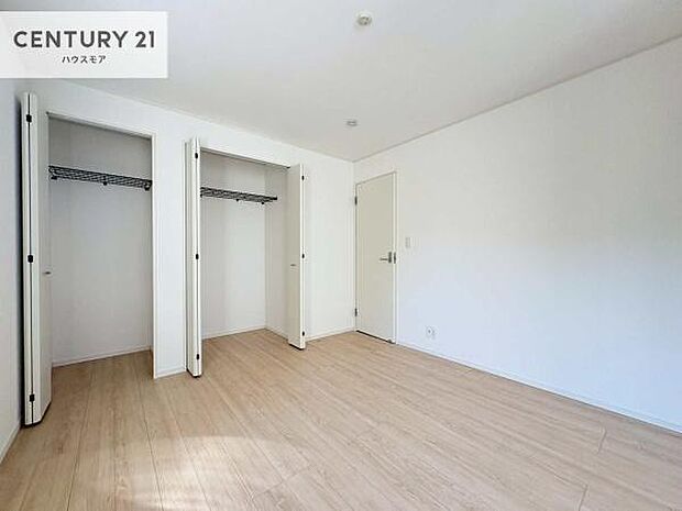 収納がしっかりあるので家具の配置がしやすく、ライフスタイルに合わせたお部屋作りが可能です。