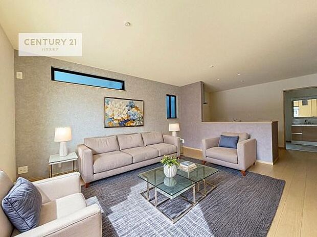 家具はCGパースです。開放感のある広々LDK!ソファーやダイニングテーブルを置いても窮屈にならないので快適に過ごせます!コミュニケーションが取りやすいリビングです!