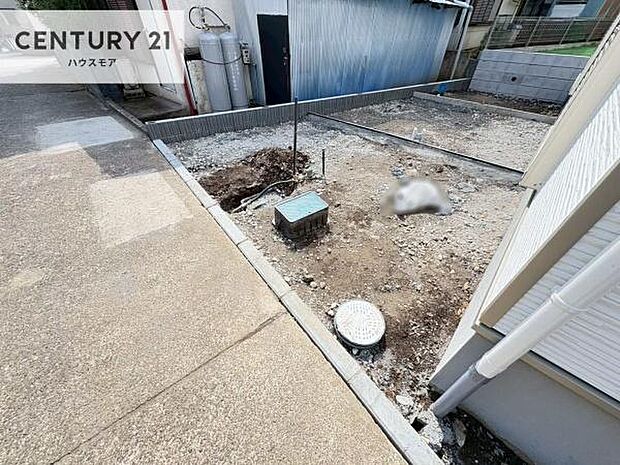 カースペース付きなのでマイカーをお持ちの方も安心ですね！ぜひ現地にてお確かめくださいませ！