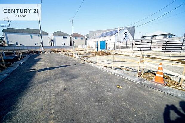 全7棟のキレイな街並み。是非1度ご内見ください。物件探しのご条件・ご要望・ご質問など、不動産に関することならどのようなことでも誠心誠意対応させて頂きます。