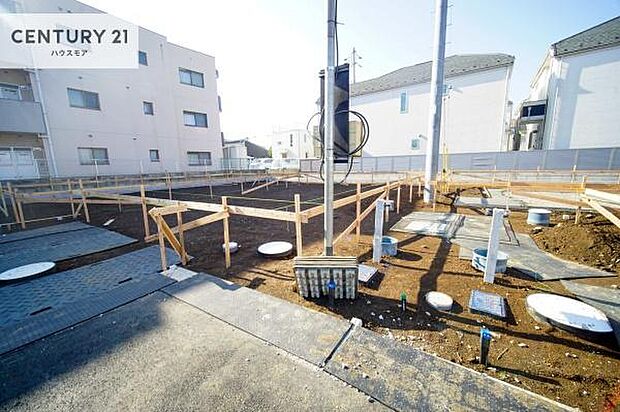 カースペース付きなのでマイカーをお持ちの方も安心ですね！ぜひ現地にてお確かめくださいませ！