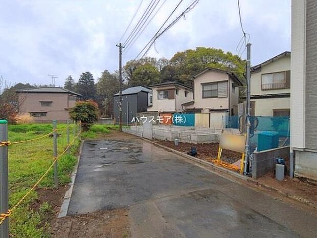 前面道路4ｍ！車庫入れが苦手な方も安心ですね。