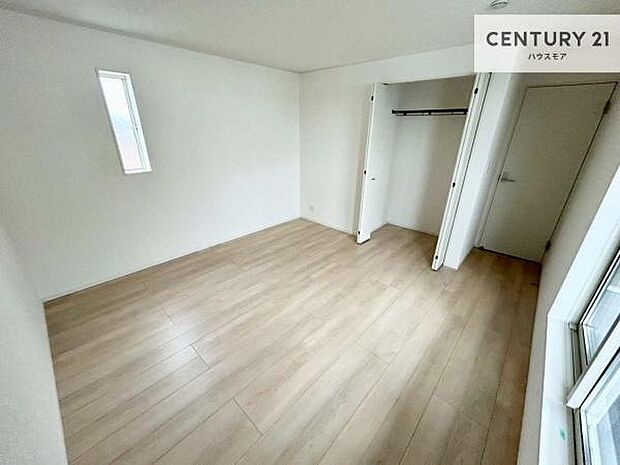 収納がしっかりあるので家具の配置がしやすく、ライフスタイルに合わせたお部屋作りが可能です。