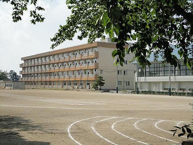 土浦市立土浦第四中学校まで800m
