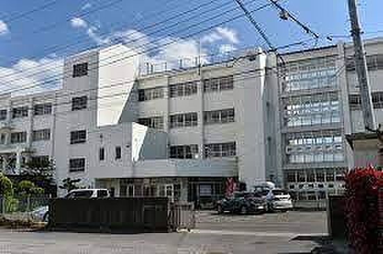 土浦市立土浦第二中学校まで400m