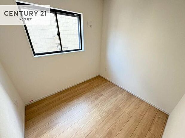 収納が充実しているからこそ、お部屋はいつも広々。掃除や片付けもラクになり、居心地の良い暮らしが続きます。