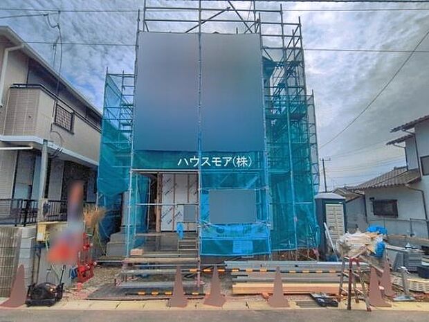 駐車スペースは2台分あります!セカンドカーはもちろん、バイクや自転車なども置き場所に困りません。