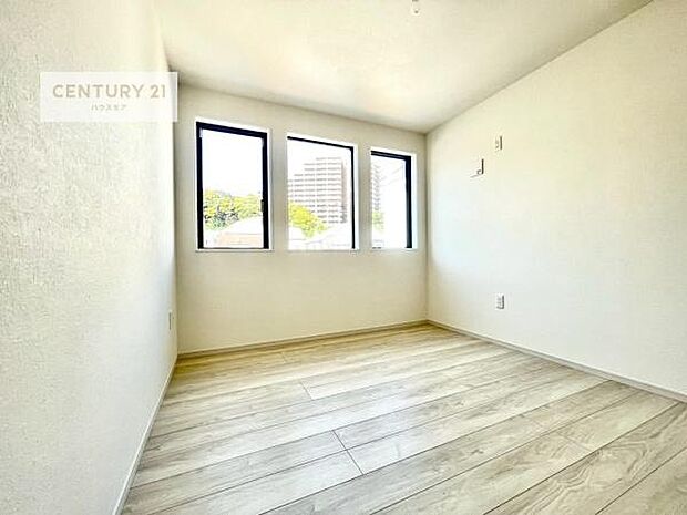 掃き出し窓がないお部屋は、お子様のお部屋としても安心です！