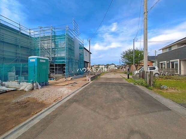 前面道路5m!車庫入れが苦手な方も安心ですね。【現地販売会開催中】