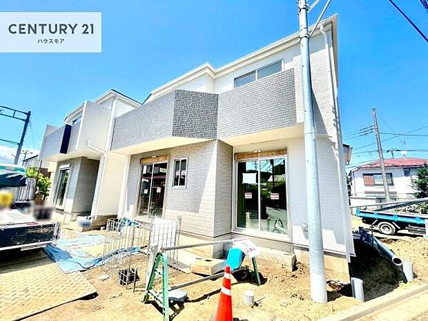 全4棟のキレイな街並み。是非1度ご内見ください。物件探しのご条件・ご要望・ご質問など、不動産に関することなら、どのようなことでも誠心誠意対応させて頂きます！