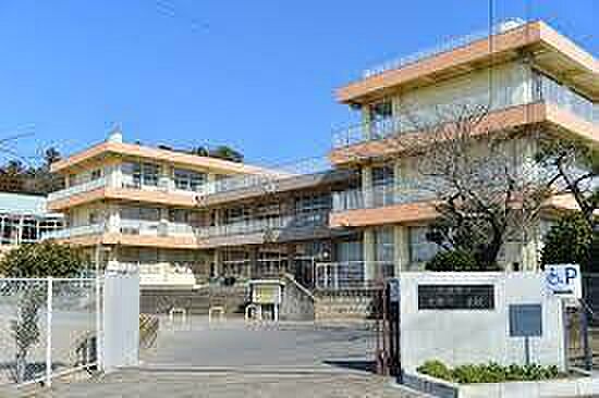 土浦市立大岩田小学校まで1700m