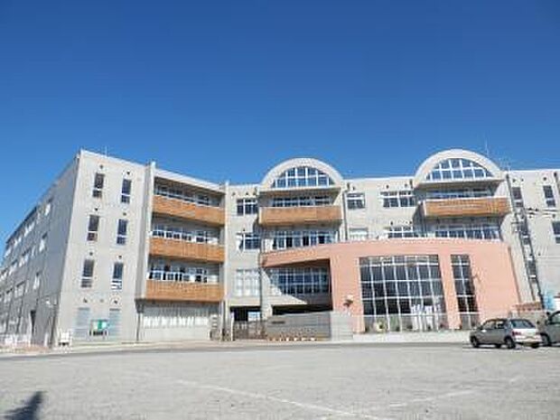 龍ケ崎市立馴柴小学校まで1200m