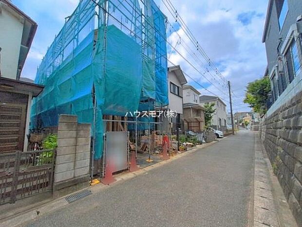 前面道路4ｍ！車庫入れが苦手な方も安心ですね。