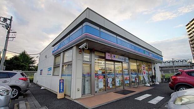 ローソン守谷中央三丁目店まで1168m