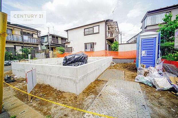 カースペース付きなのでマイカーをお持ちの方も安心ですね!ぜひ現地にてお確かめくださいませ!