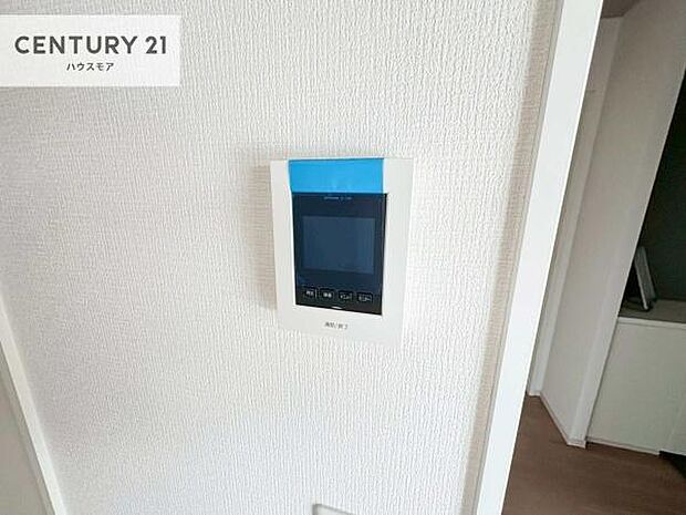 TVモニター付きインターホンを備え、訪問者を映像で確認してから対応できるため、防犯面も安心です。お子様のお留守番時にも心強く、ご家族の安心・安全な暮らしをサポートします。