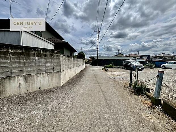 前面道路3.3m!陽当り良好な立地です。